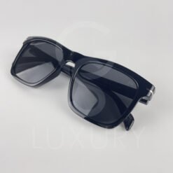 Lunette de soleil david beckham carré noir 7004