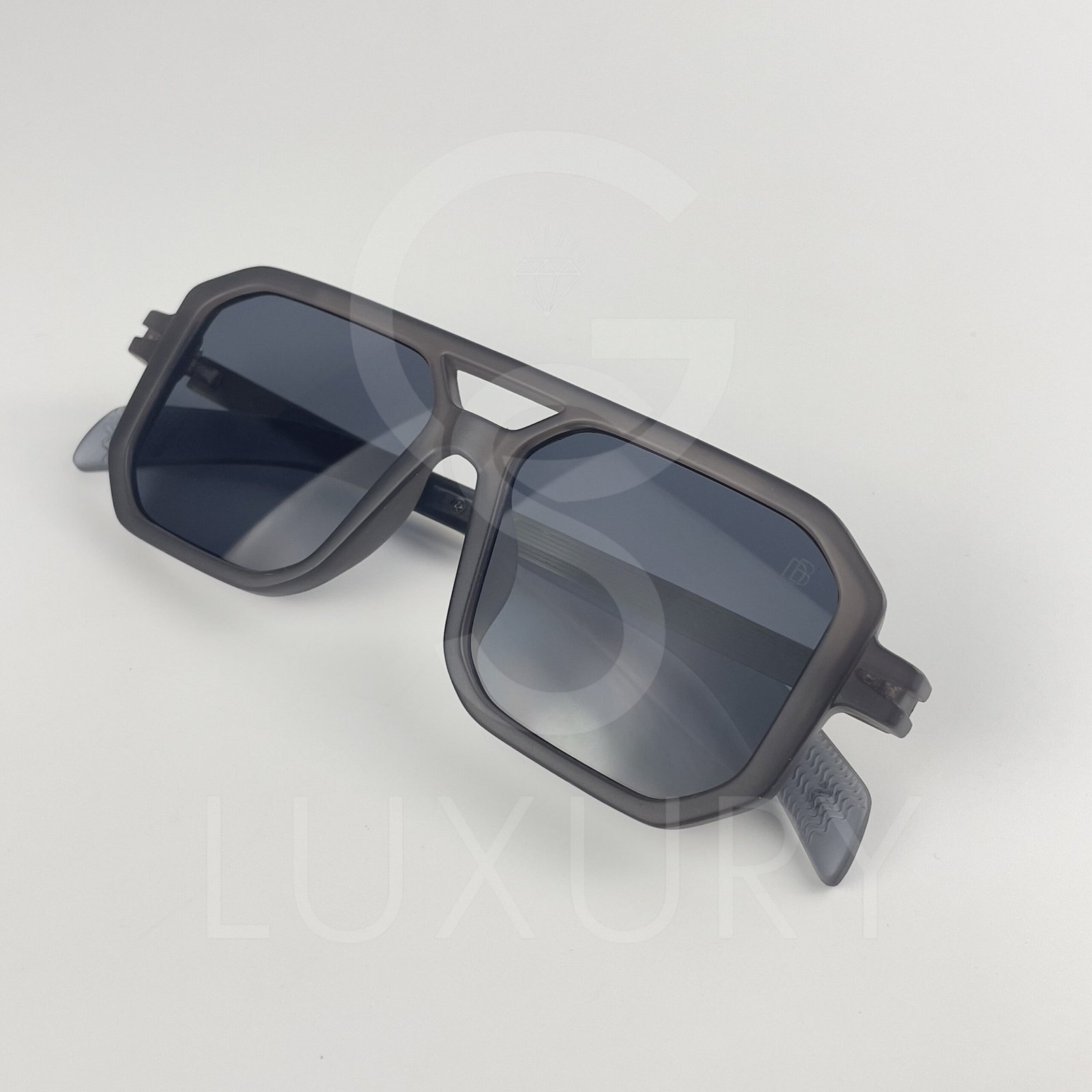 Lunette de soleil David beckham Double pont carré bras métal Gris matte Verre Gris DB7103