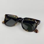 Lunette de soleil tigré vert 2063 - Image 2