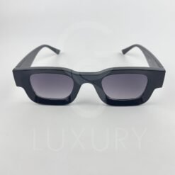 Lunette de soleil carré noir 2032